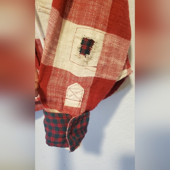 American Eagle Red & Cream Cotton Hooded Plaid Flannel Shirt Shacket Size Small - Picture 6 of 9